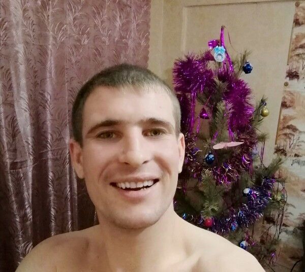  15618112  ALEX, 32 ,    