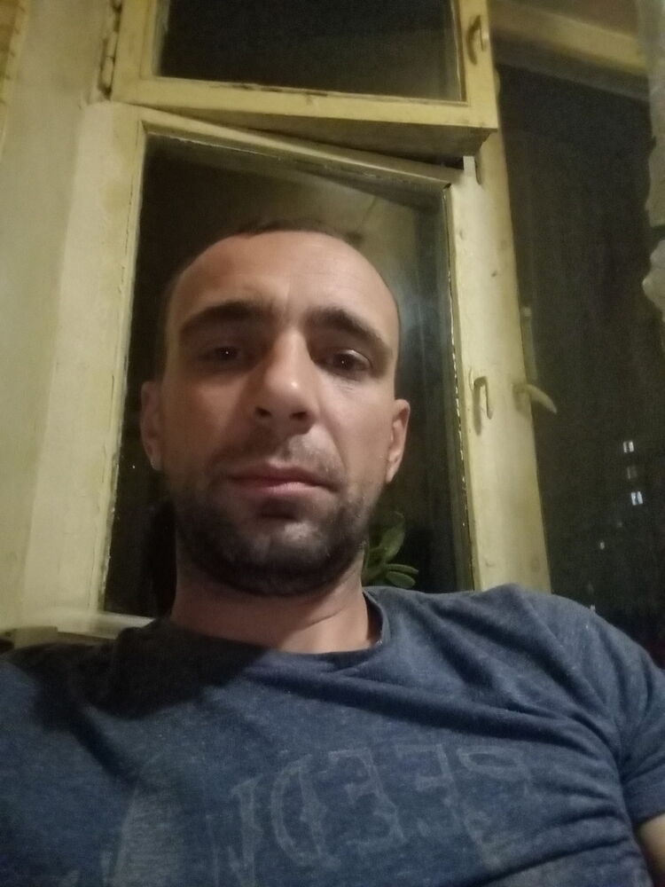  15822382  Alexey, 40 ,    