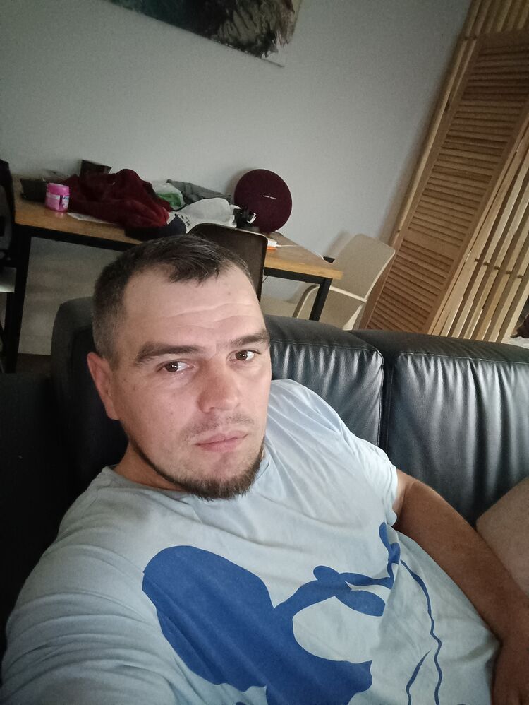  37369582  , 33 ,    -