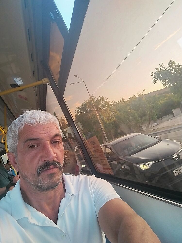  52684562  Ali, 47 ,    