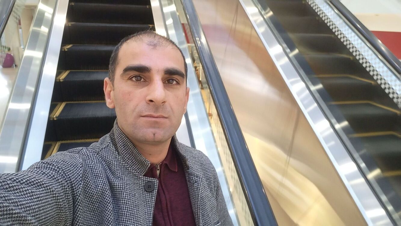  30934082  Anar, 43 ,    