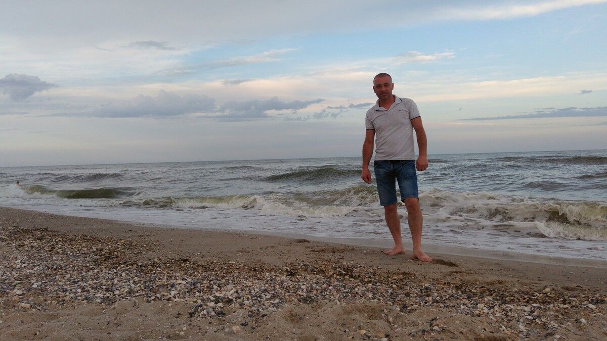  17189692  Valentin, 44 ,    
