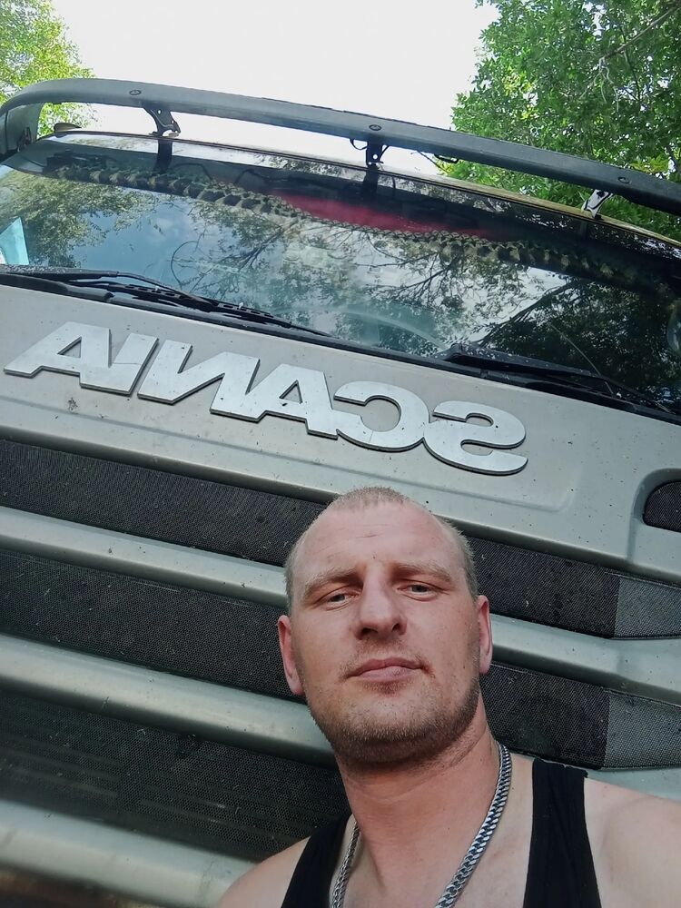  47046102  , 33 ,    