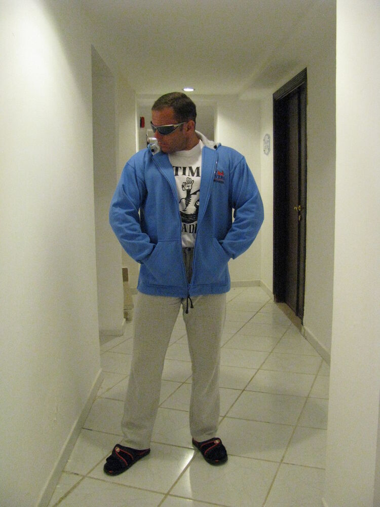  ,   Aleks west, 48 ,     , c 