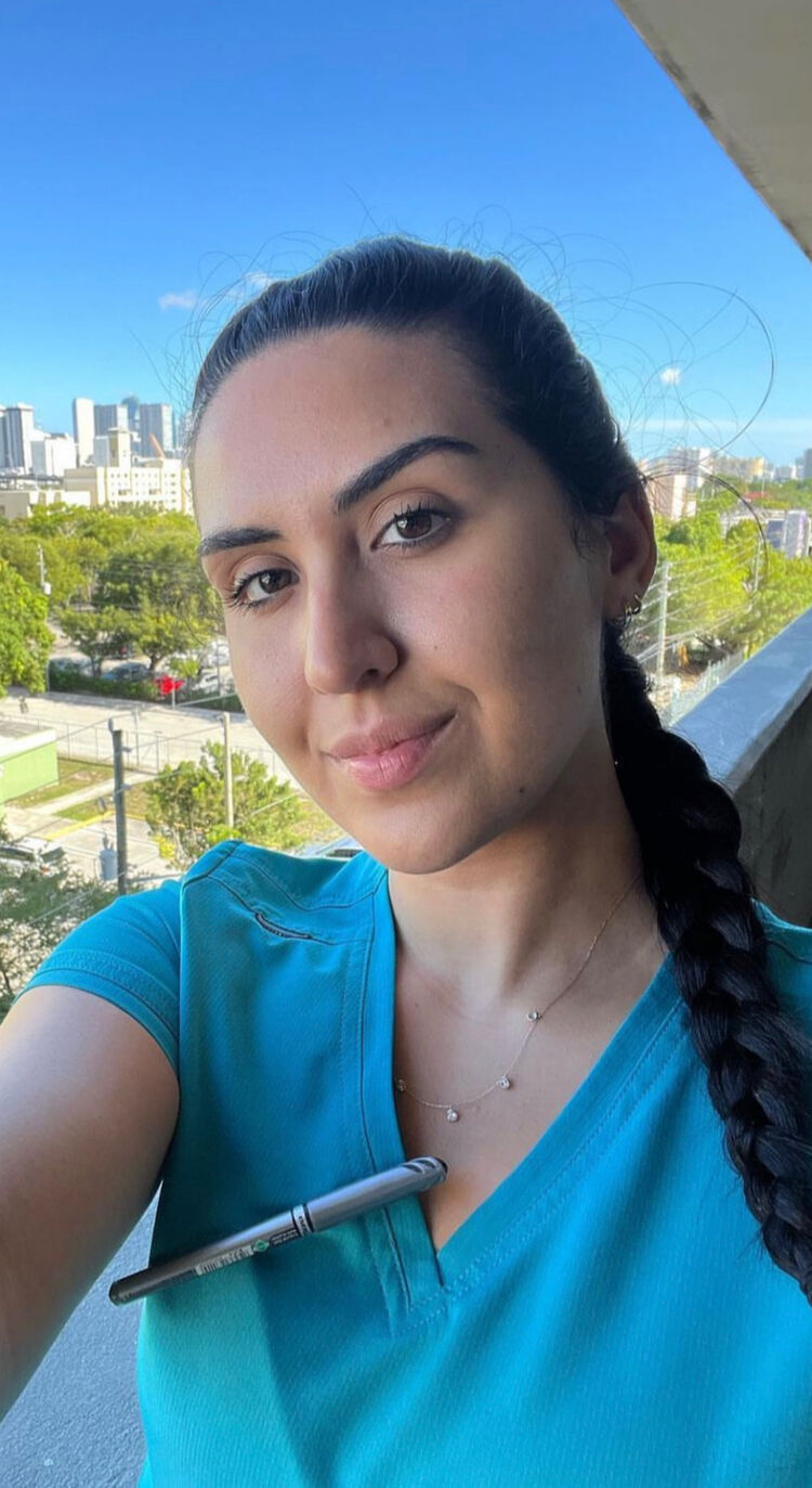  37232752  Linda, 32 ,    Lagos