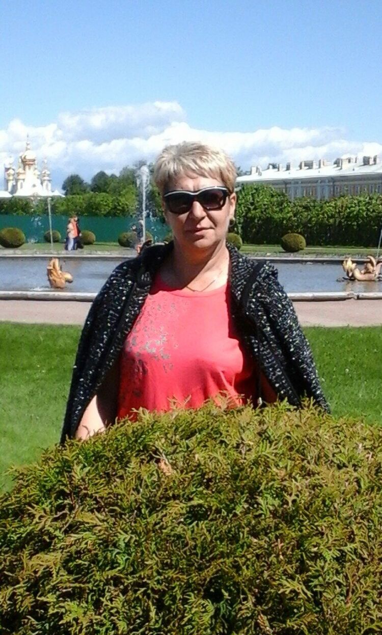  22948772  Irina, 55 ,    