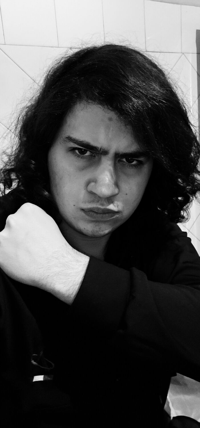  52566052  Arman, 25 ,    