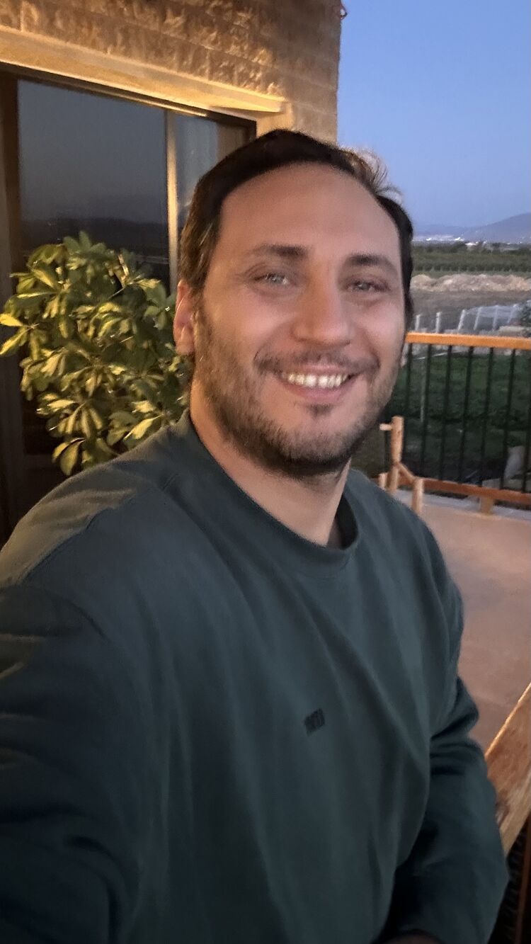  47627892  , 38 ,    