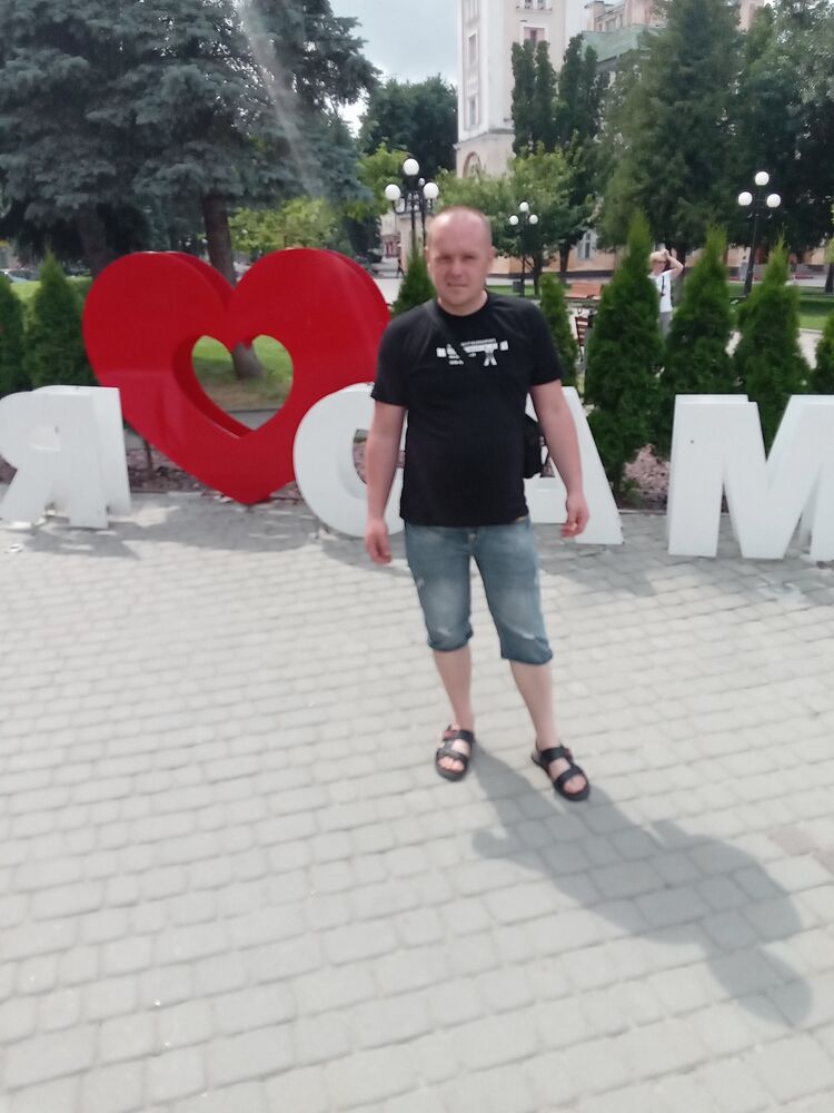  ,   Ivan, 42 ,   c 