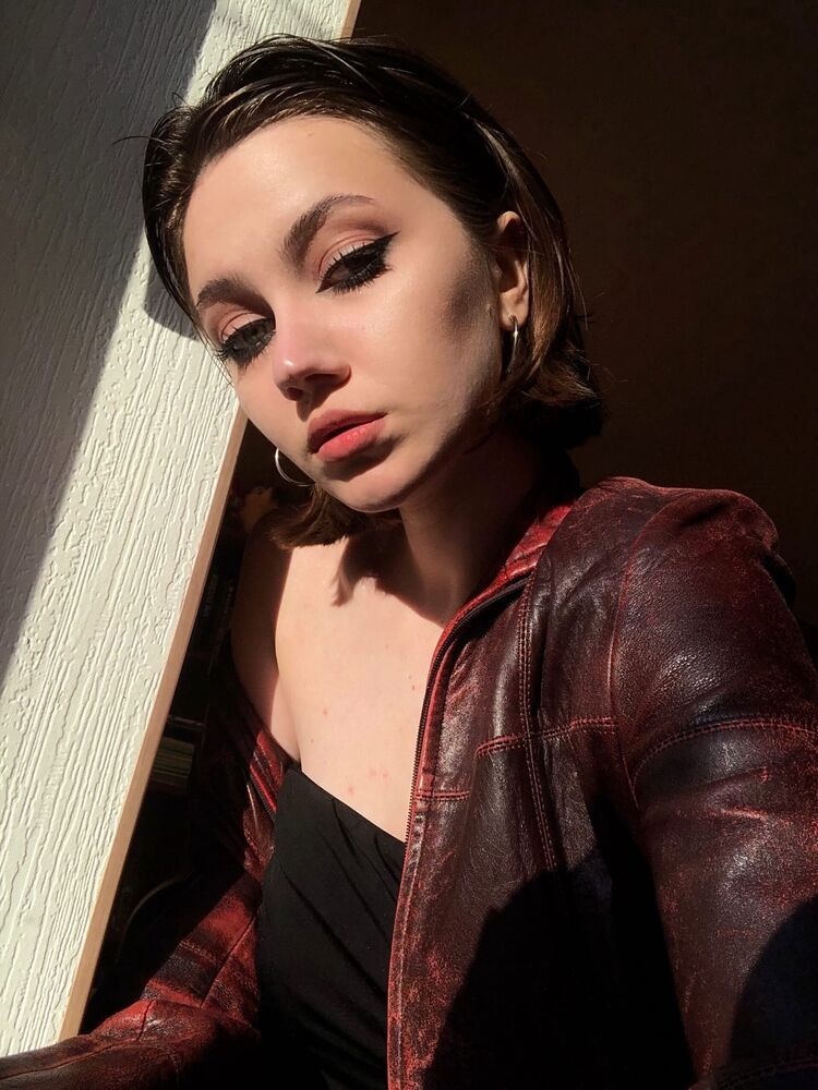  27924452  Diana, 27 ,    