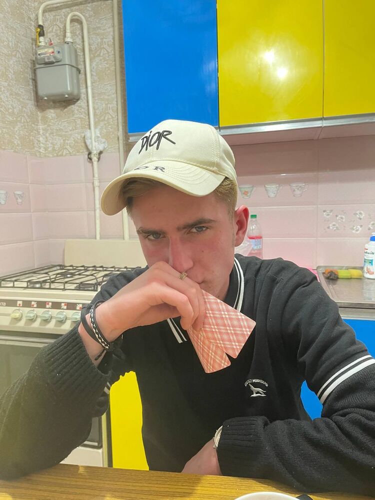  ,   Crowley, 22 ,   ,   