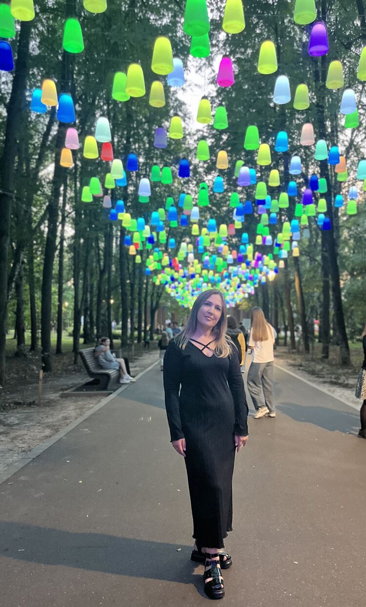  53740072  Olga, 43 ,     