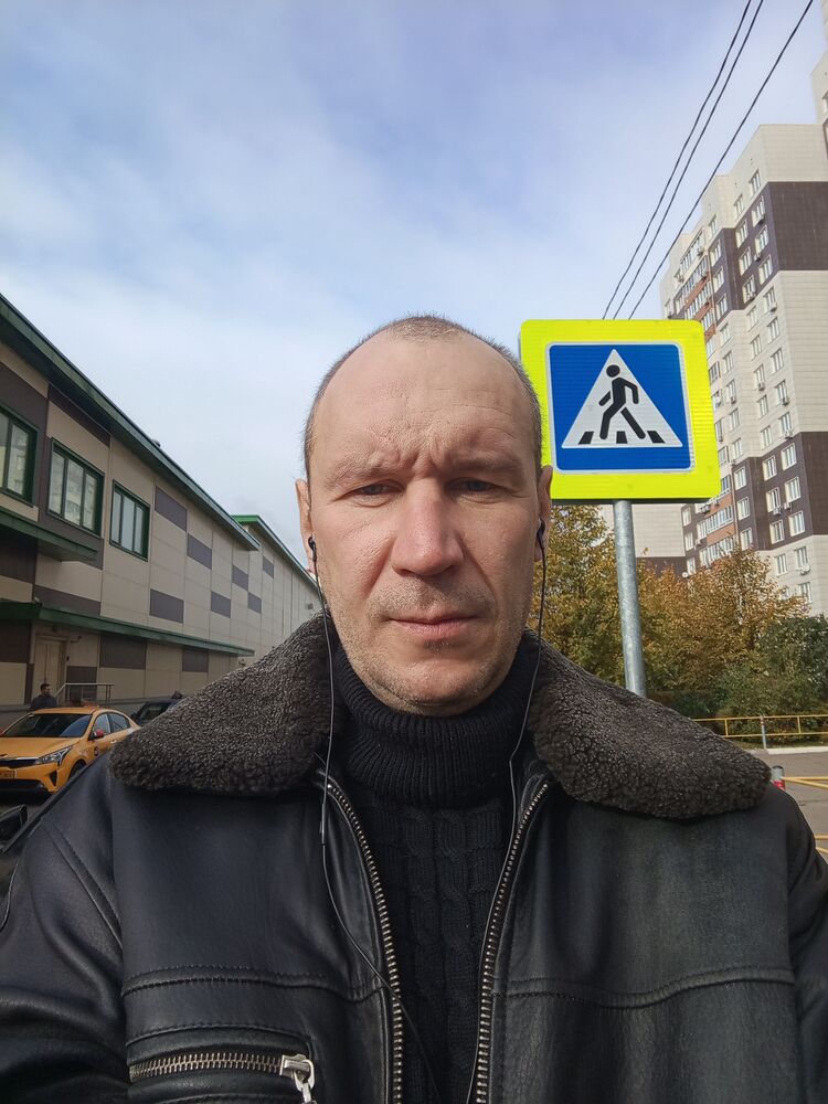  47305842  Nicolai, 41 ,    