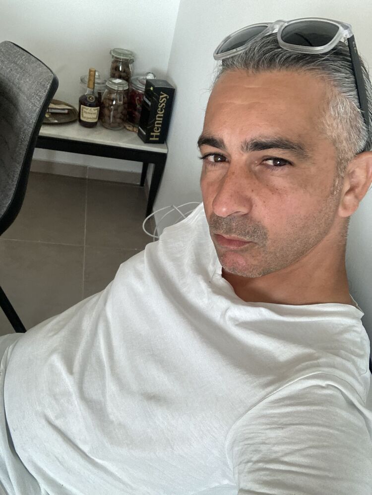  37872852  Rafael, 47 ,    Ramat Gan