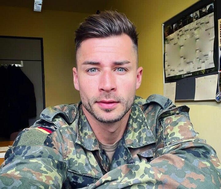  Harcourt,   David, 32 ,   ,   
