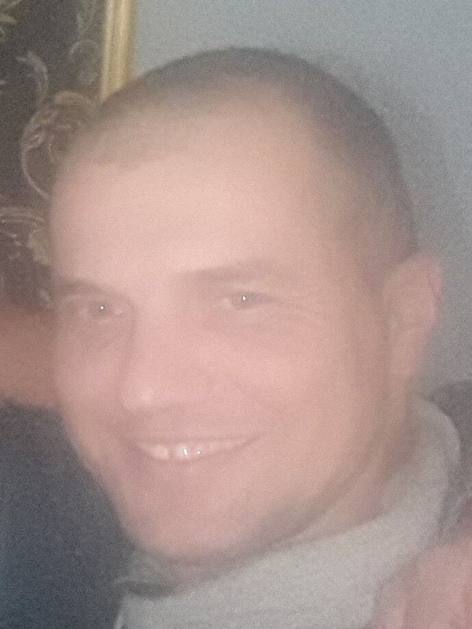  --,   , 42 ,   