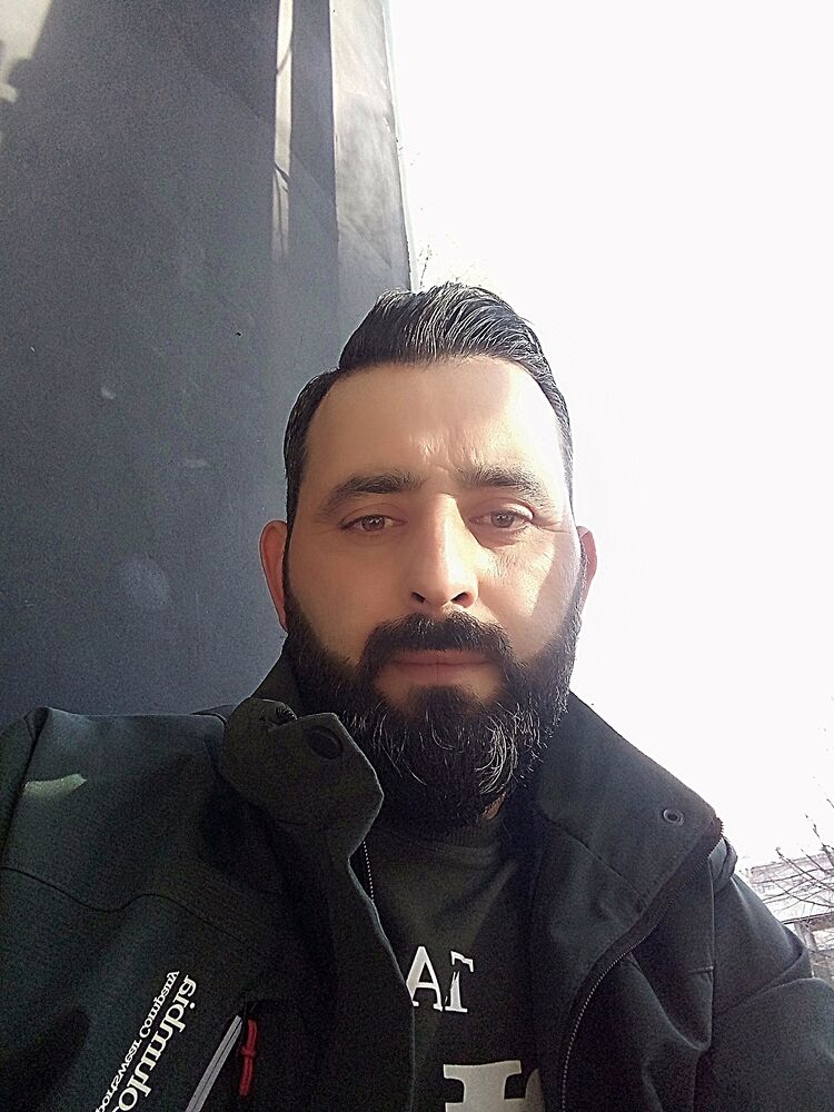  41968142  Solmaz, 43 ,    -