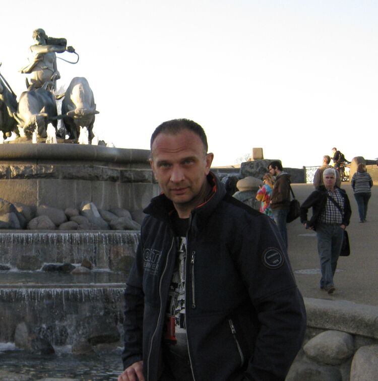  38348762  Alexander, 45 ,    