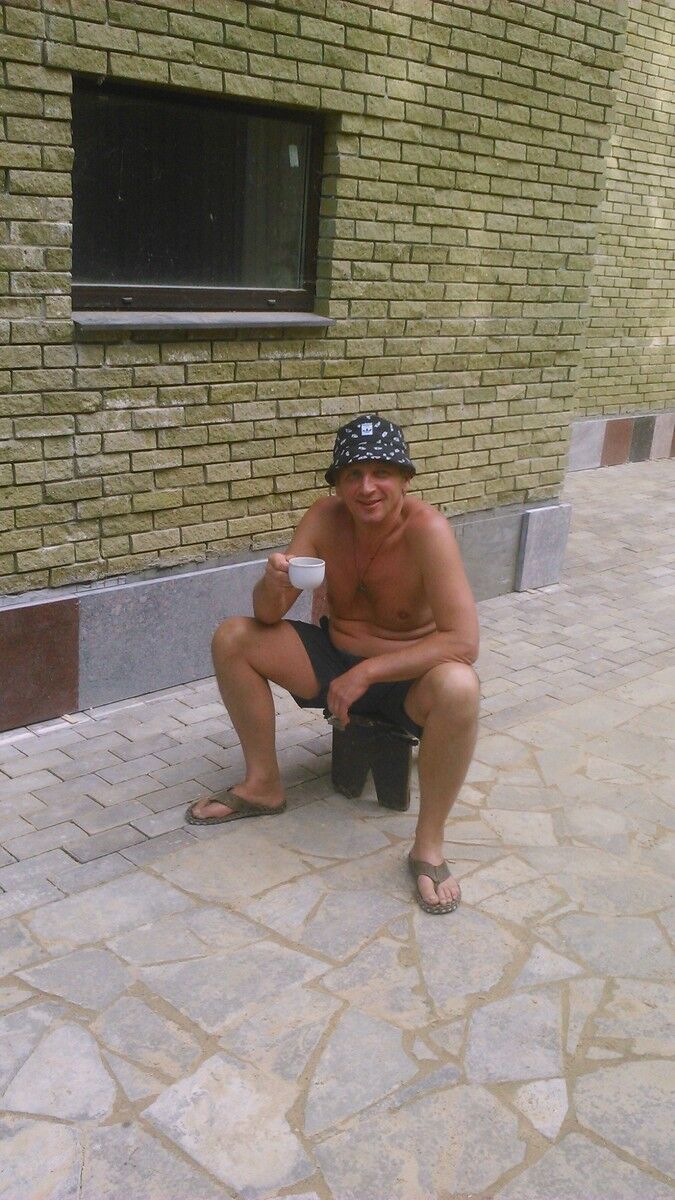  6464232  Stanislav, 59 ,    
