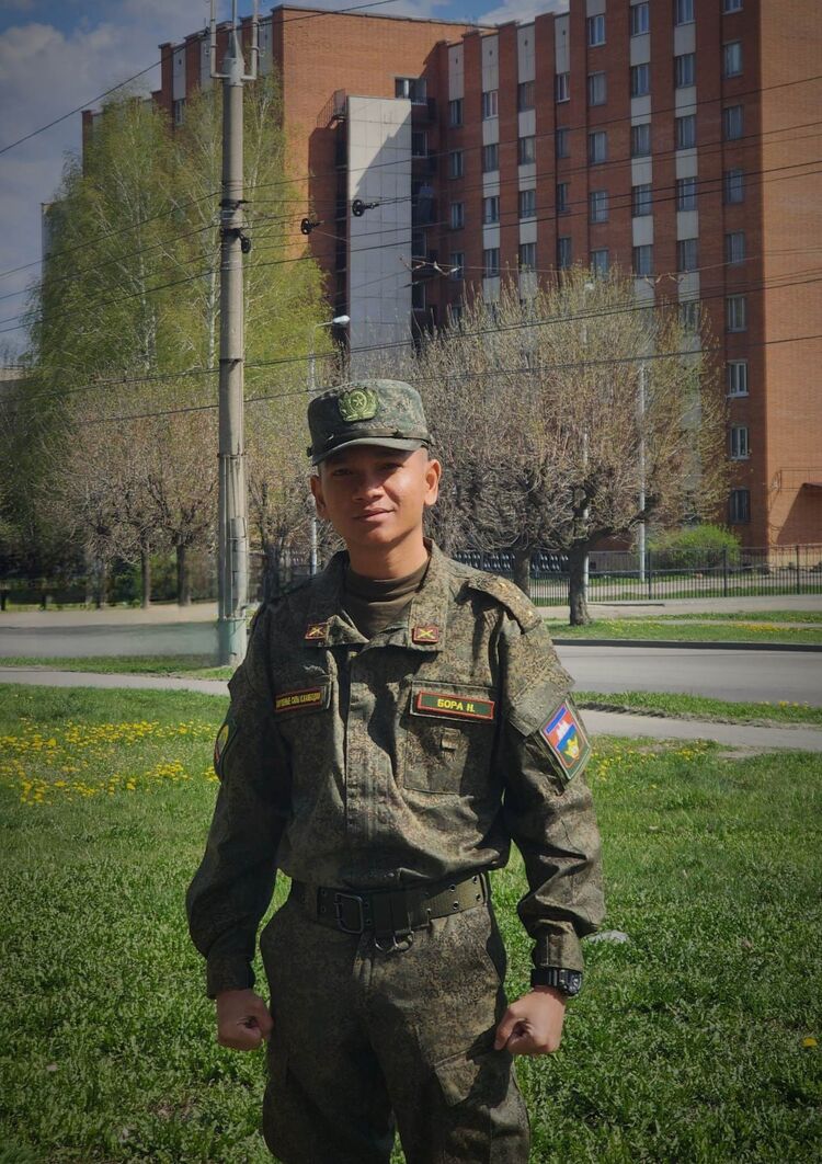  49968352   , 32 ,    