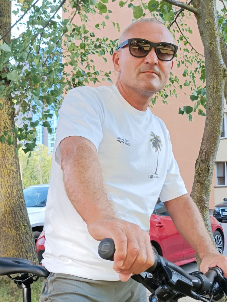  ,   , 47 ,   ,   