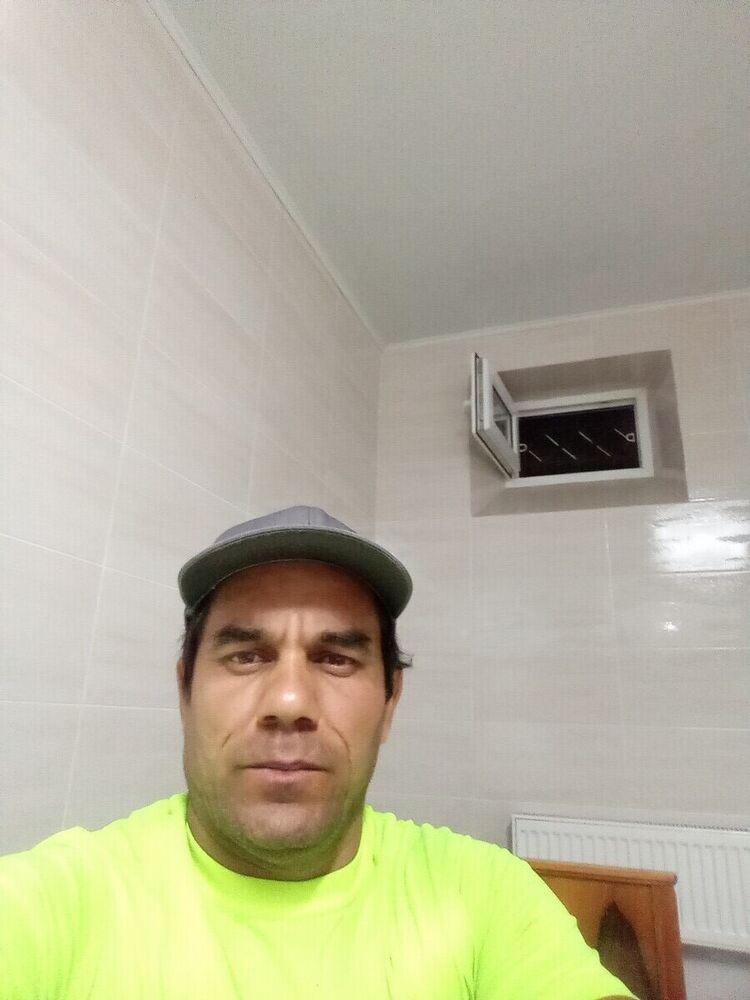  ,   Yodgor, 40 ,  
