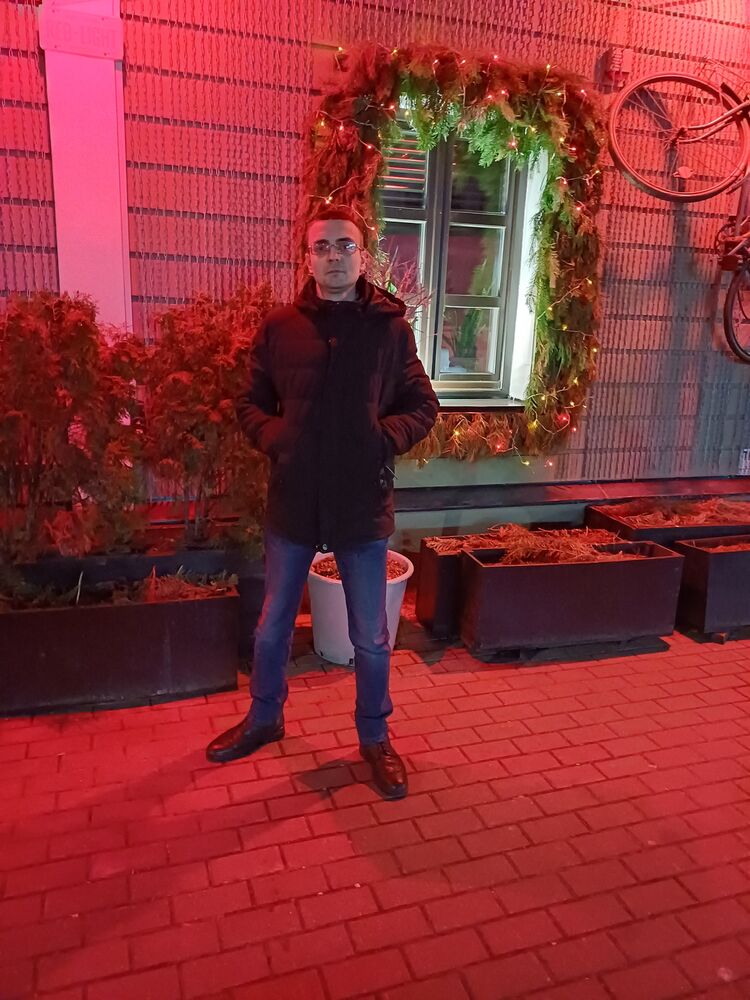  41687102  , 36 ,    