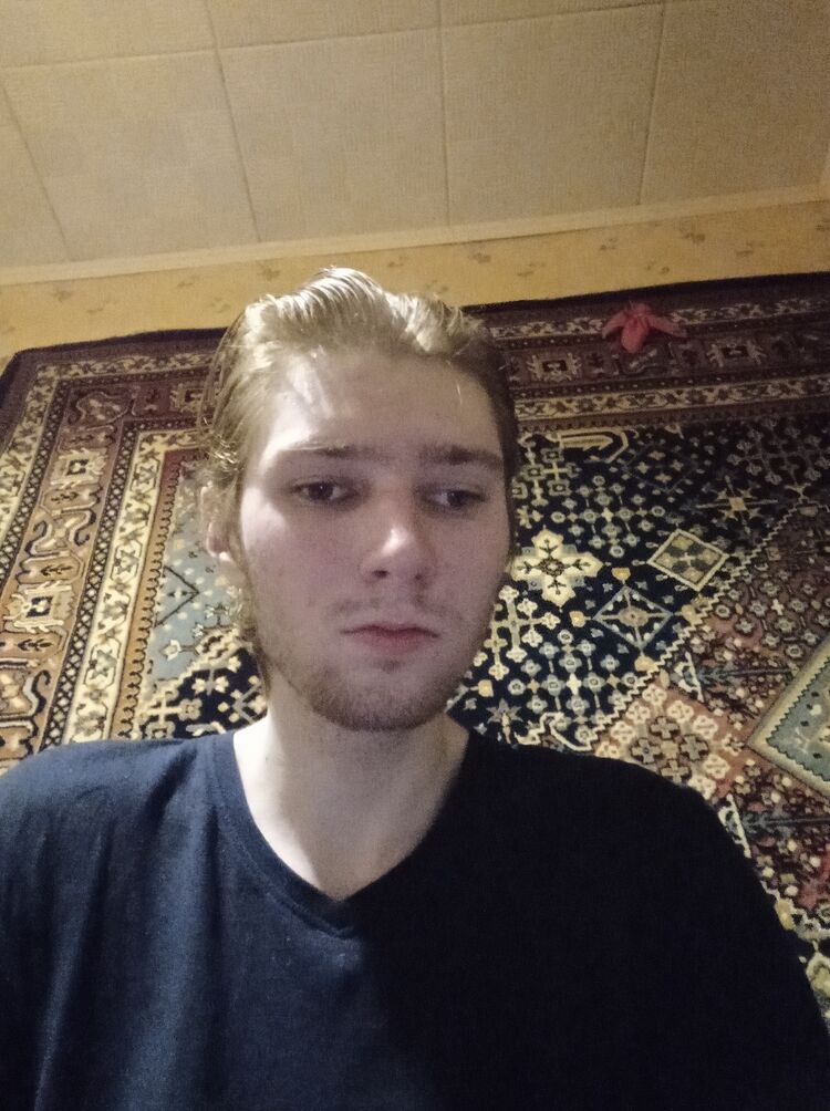  39714192  Igor, 22 ,    