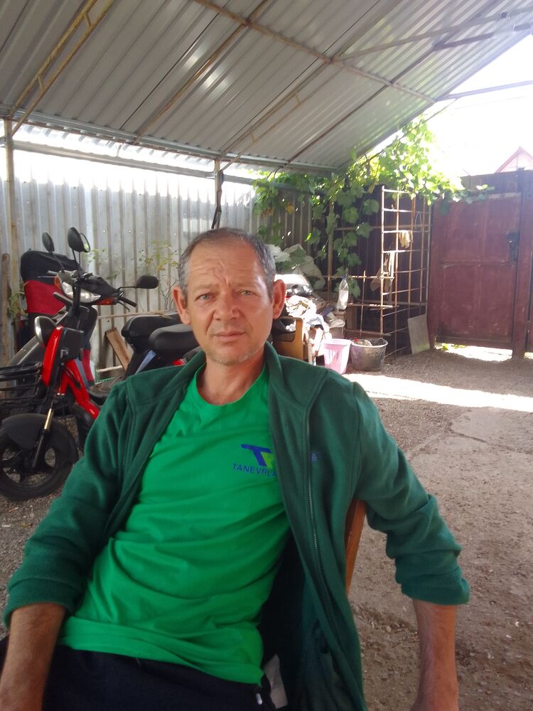  53498442  Roma, 44 ,    