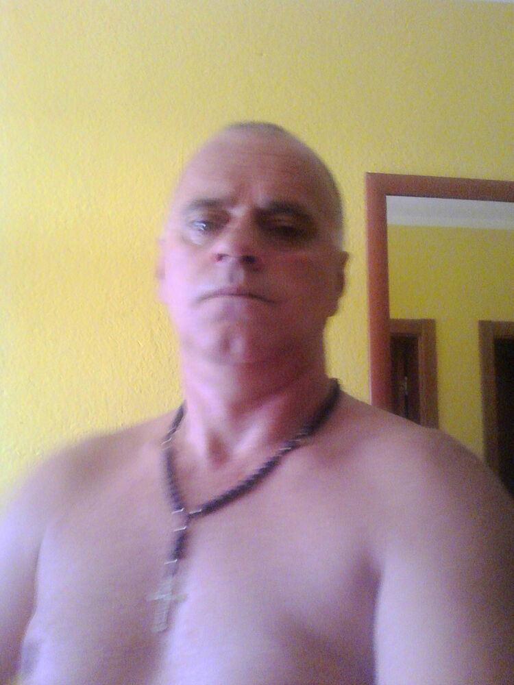  Budva,   Veselin, 53 ,     , c 