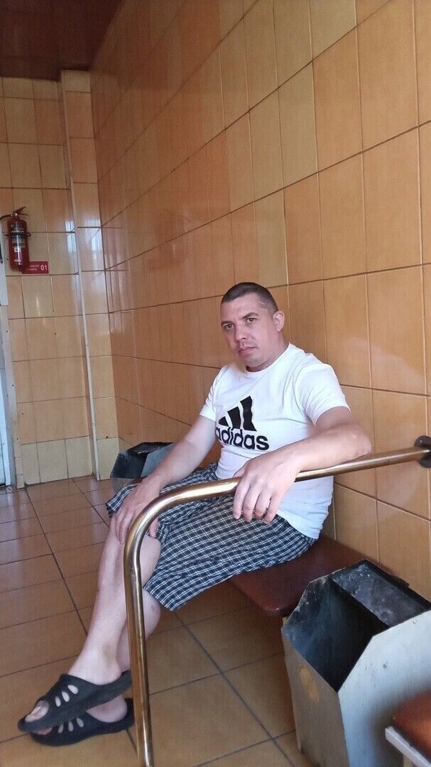  44746872  Vlad, 33 ,    