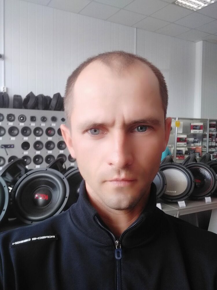  ,   Stas, 40 ,   