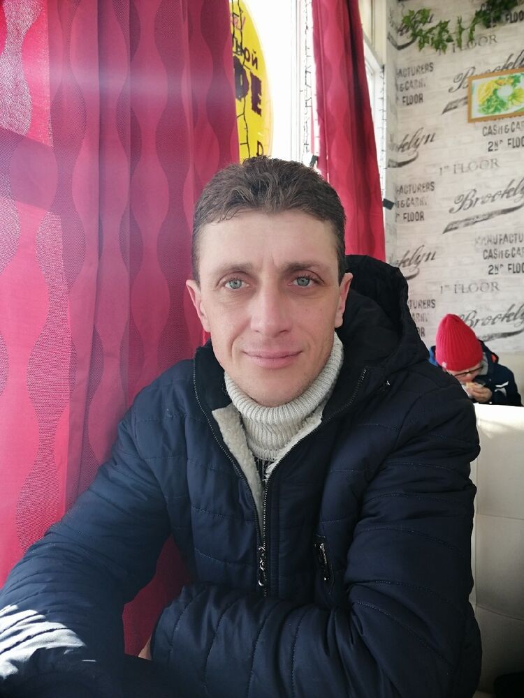  18709572  , 43 ,    