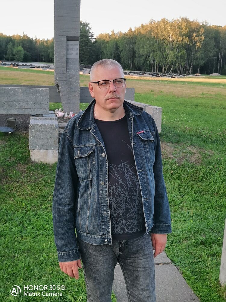  41217182  , 56 ,    
