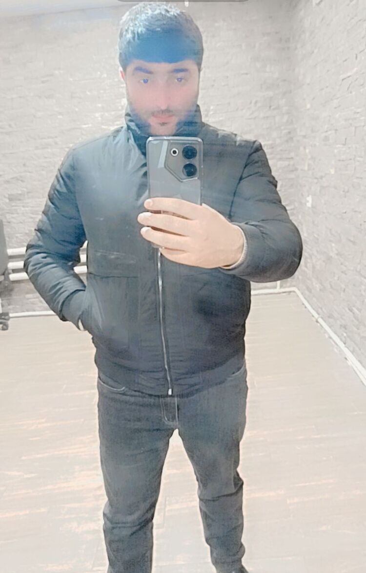  41686742  Elgun, 30 ,    