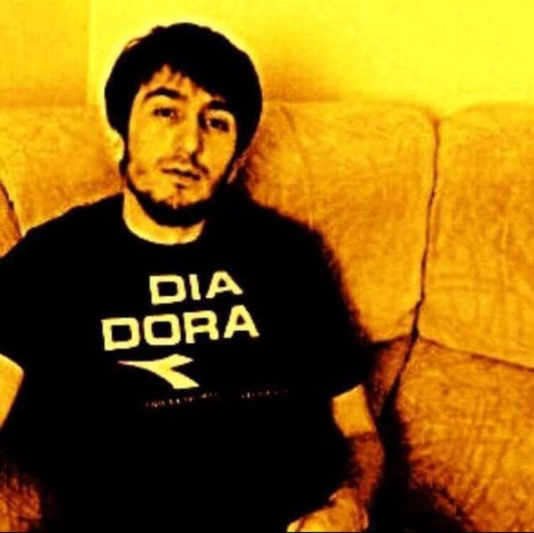  21837932  BaD BoY, 37 ,    