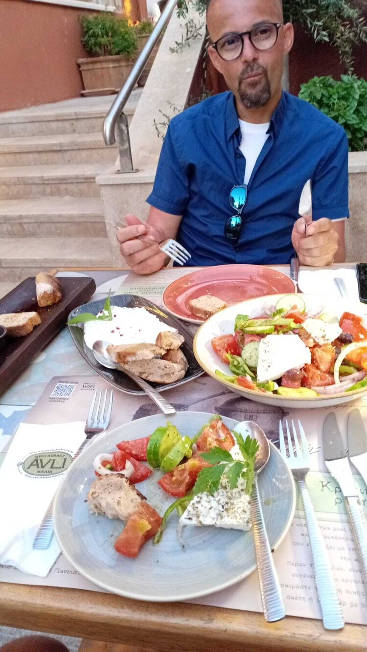  ,   Alex, 43 ,   ,   