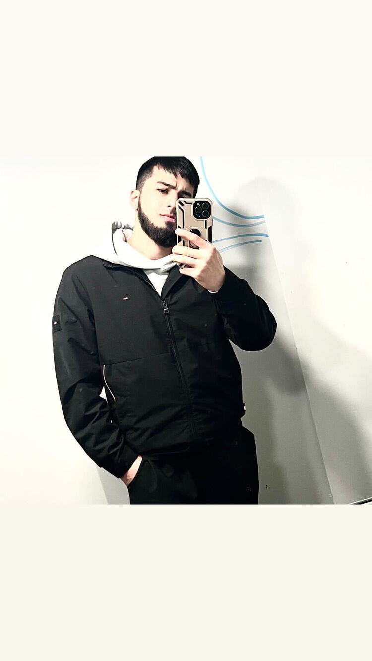  42313902  , 27 ,    