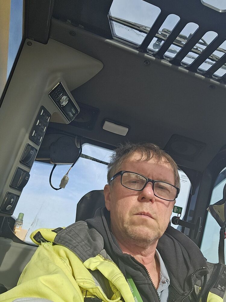  54814352  Ehot, 58 ,    