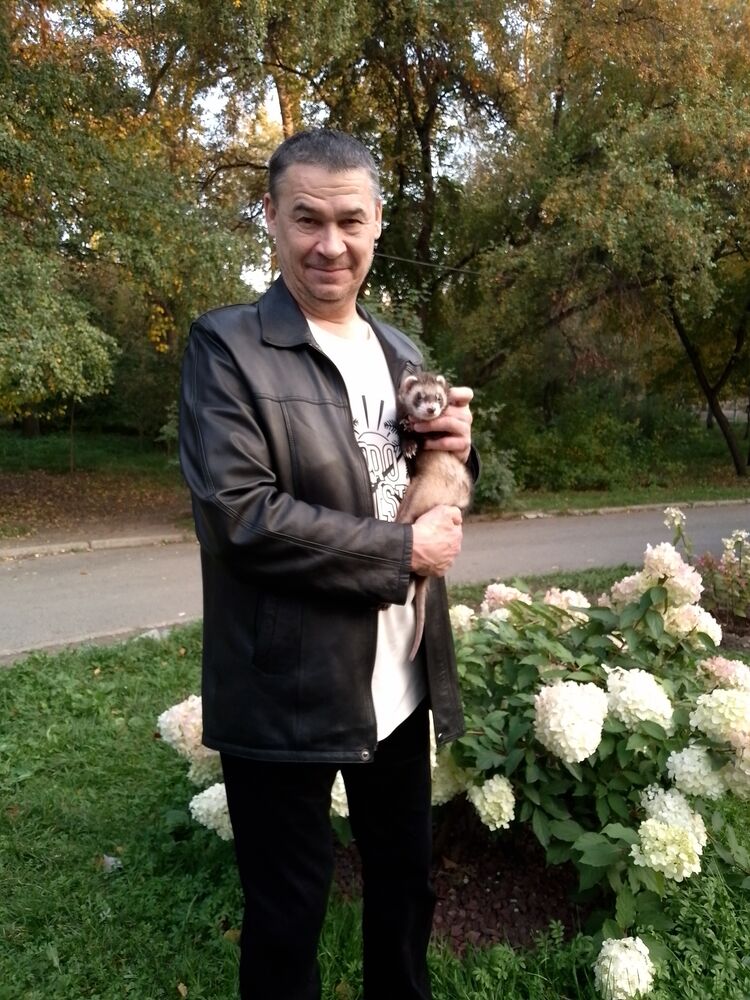  38057672  Sergey, 58 ,    