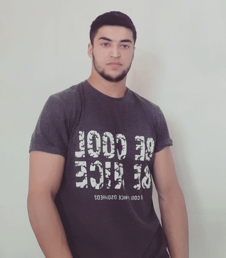  33989802  Derzkiy, 30 ,    
