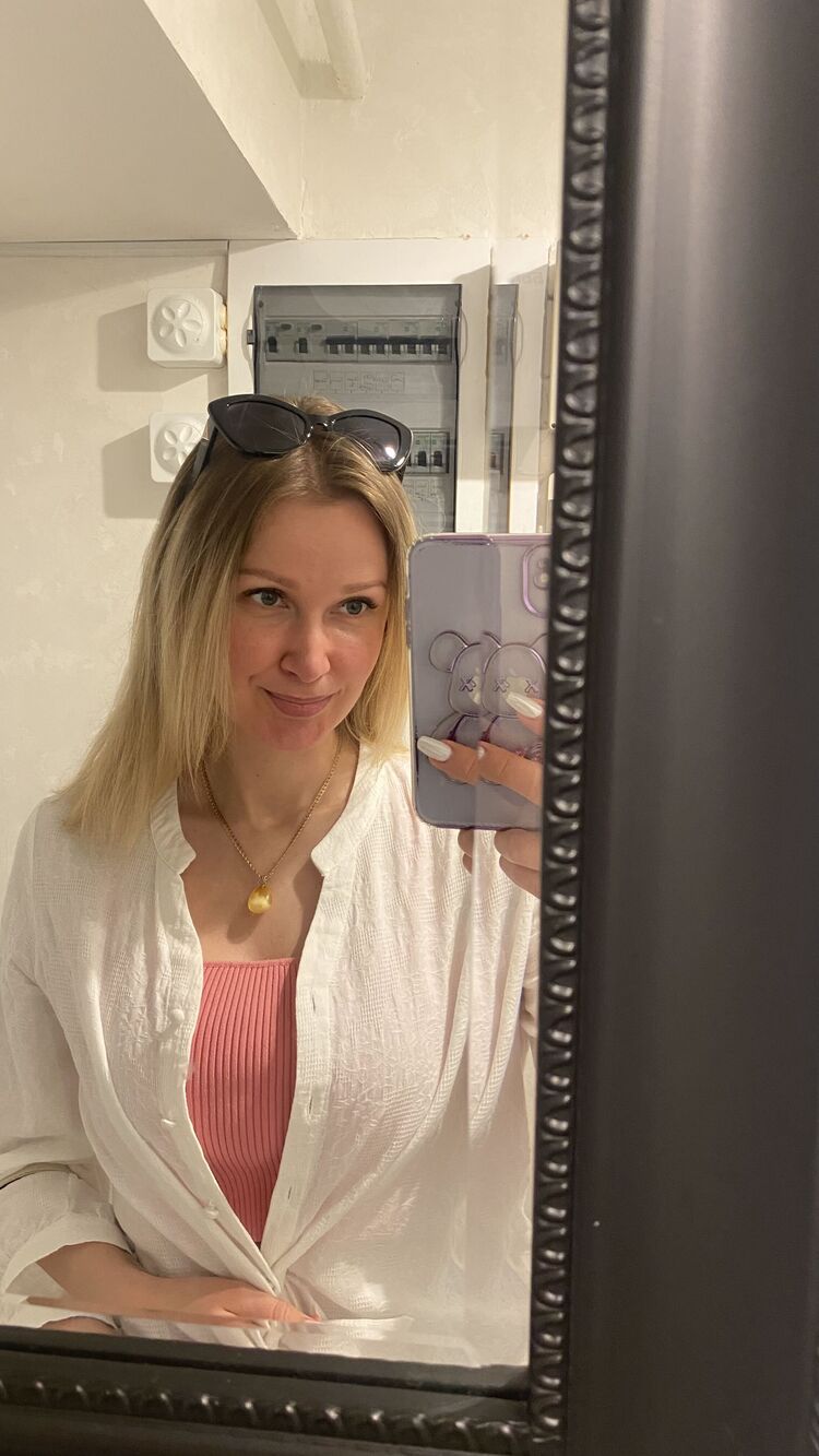  ,   Olia, 28 ,   c 