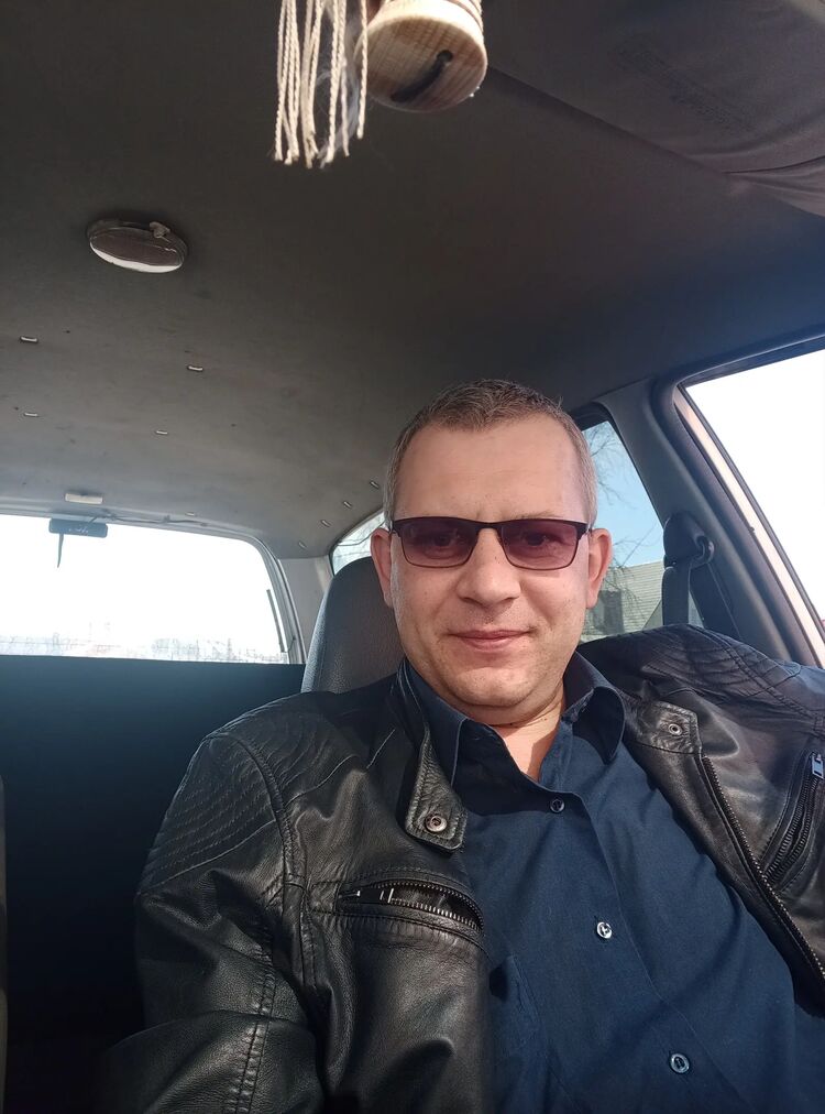  34394722  Vitaly, 40 ,    