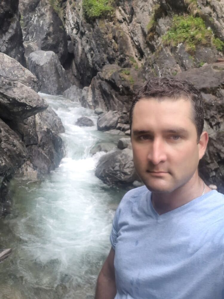  52470302  , 35 ,    -