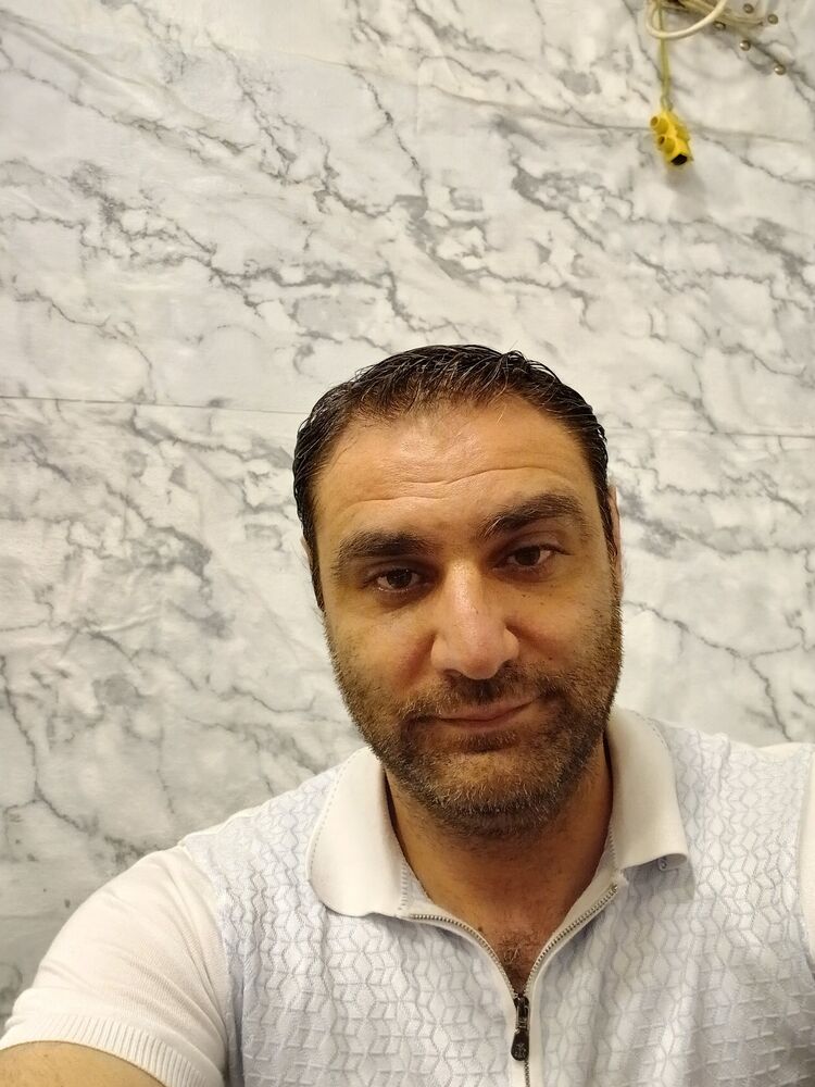  44998912  Erik, 42 ,    