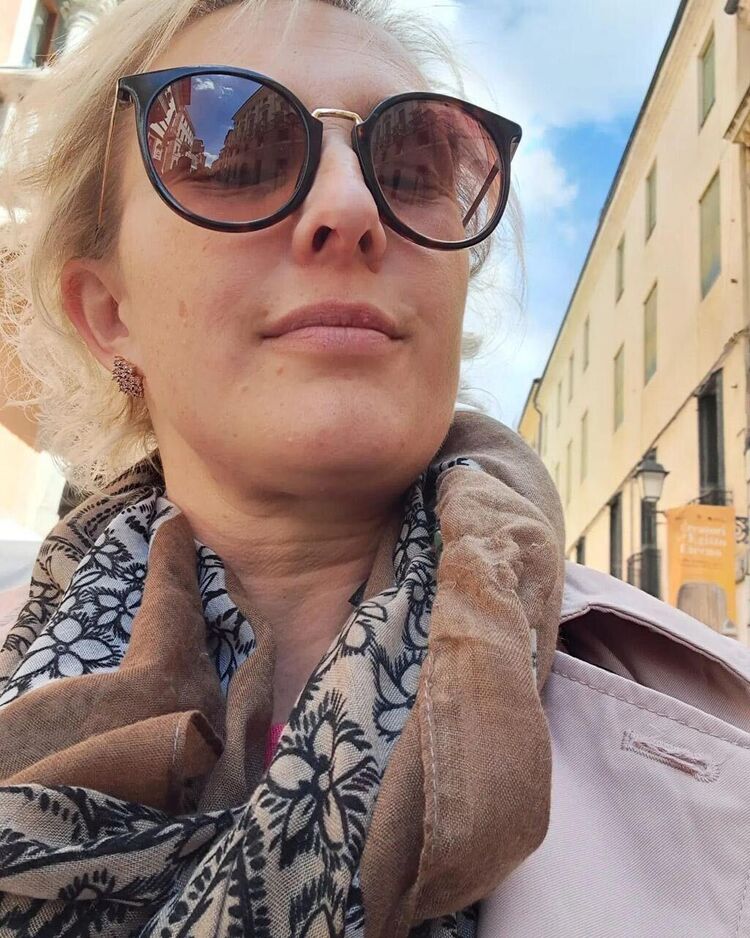  51931682  Nadine, 37 ,    