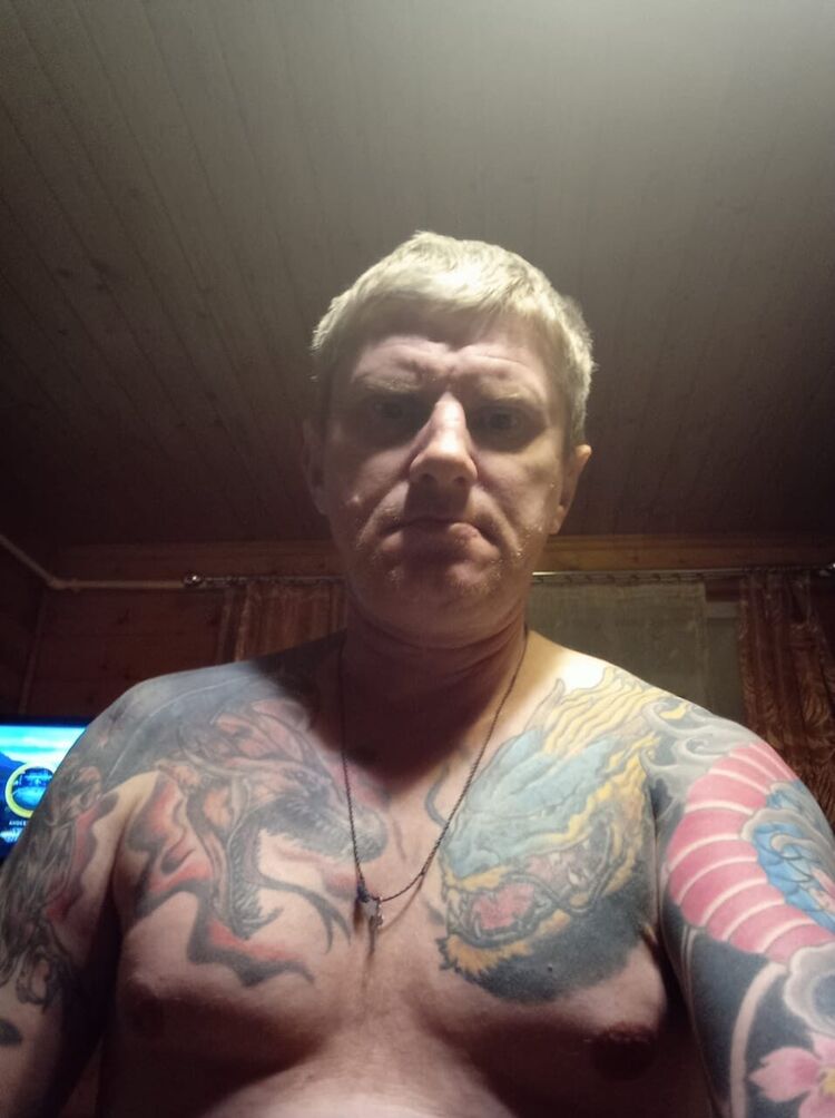  38452872  , 49 ,    