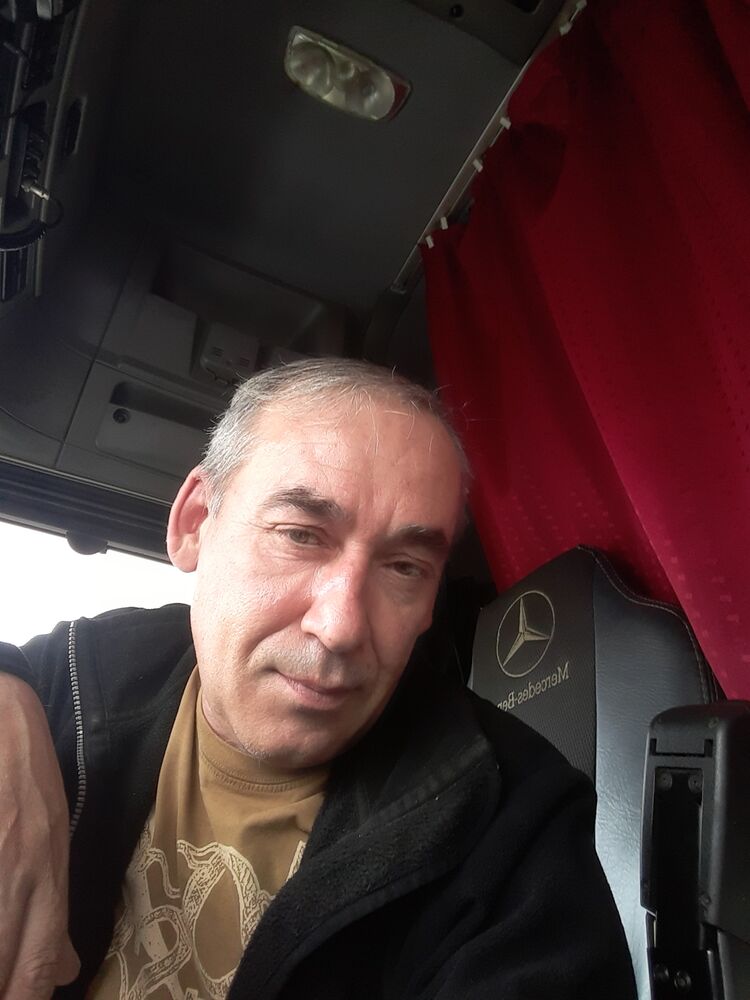  33447972  , 51 ,    