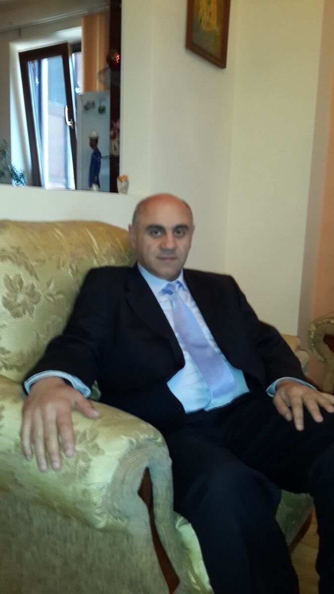  17127522  Albert, 62 ,    