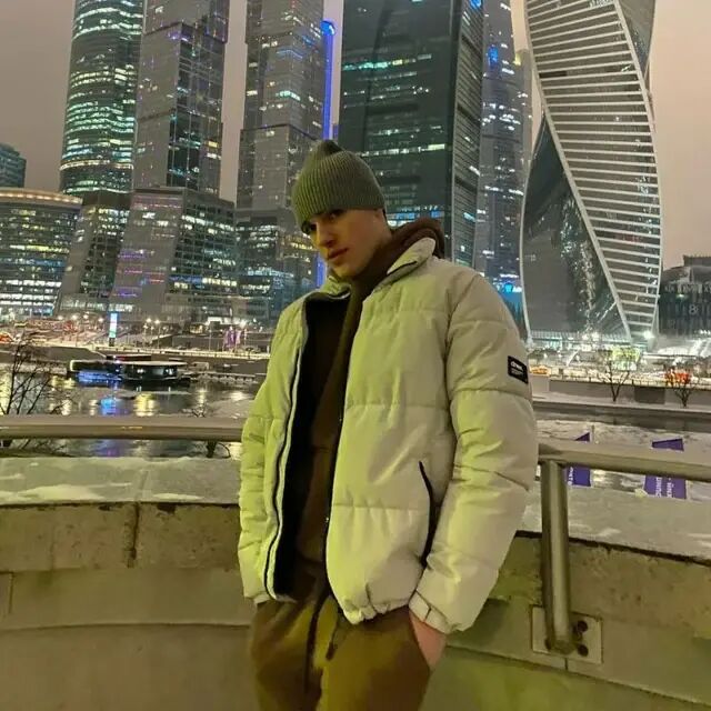  ,   Slashe, 21 ,   ,   
